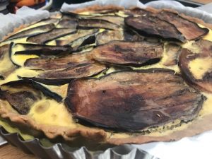 tarte fait-maison à l'aubergine