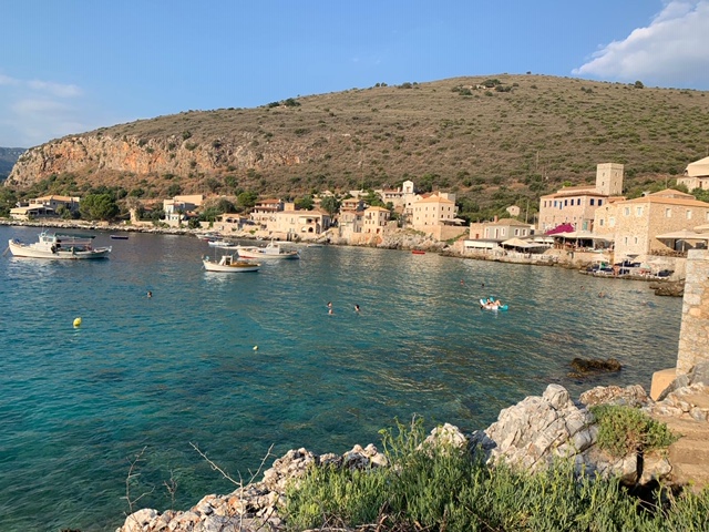 vacances grece vilage typique limeni peloponnese 