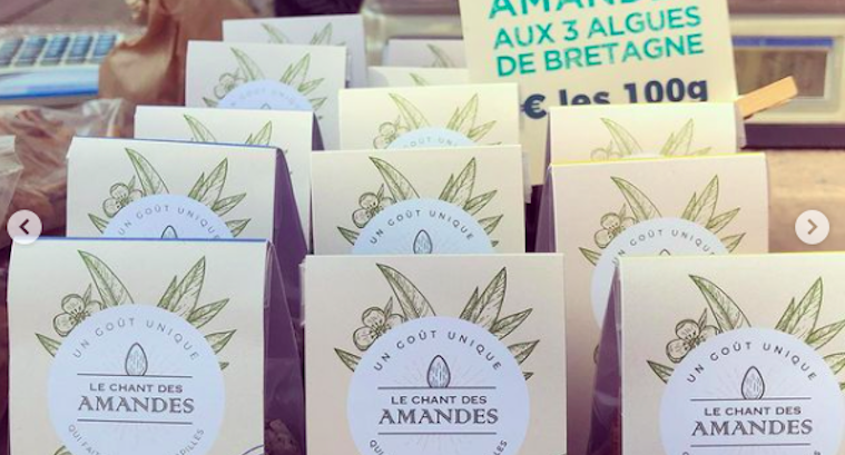 Amandes En Poudre - Le chant des Amandes